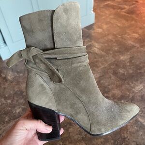 Banana Republic Shoes - Size 8 - Olive Green Suede Ankle Boots